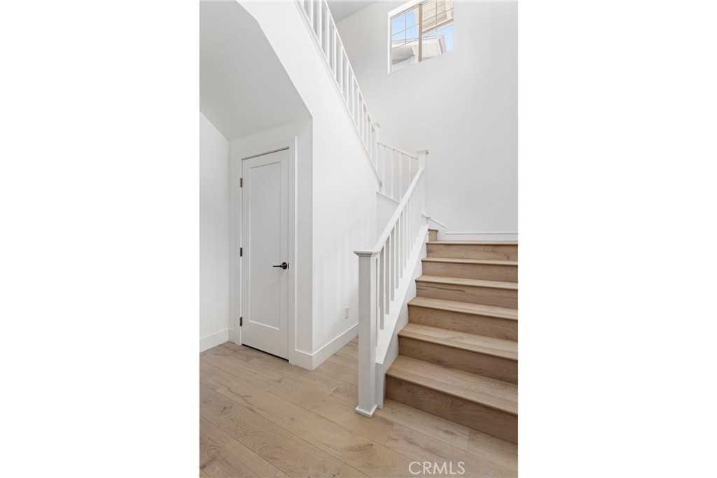 175 East Palm Street Altadena, CA 91001 - Photo 13 of 22 a view of a hallway with staircase
