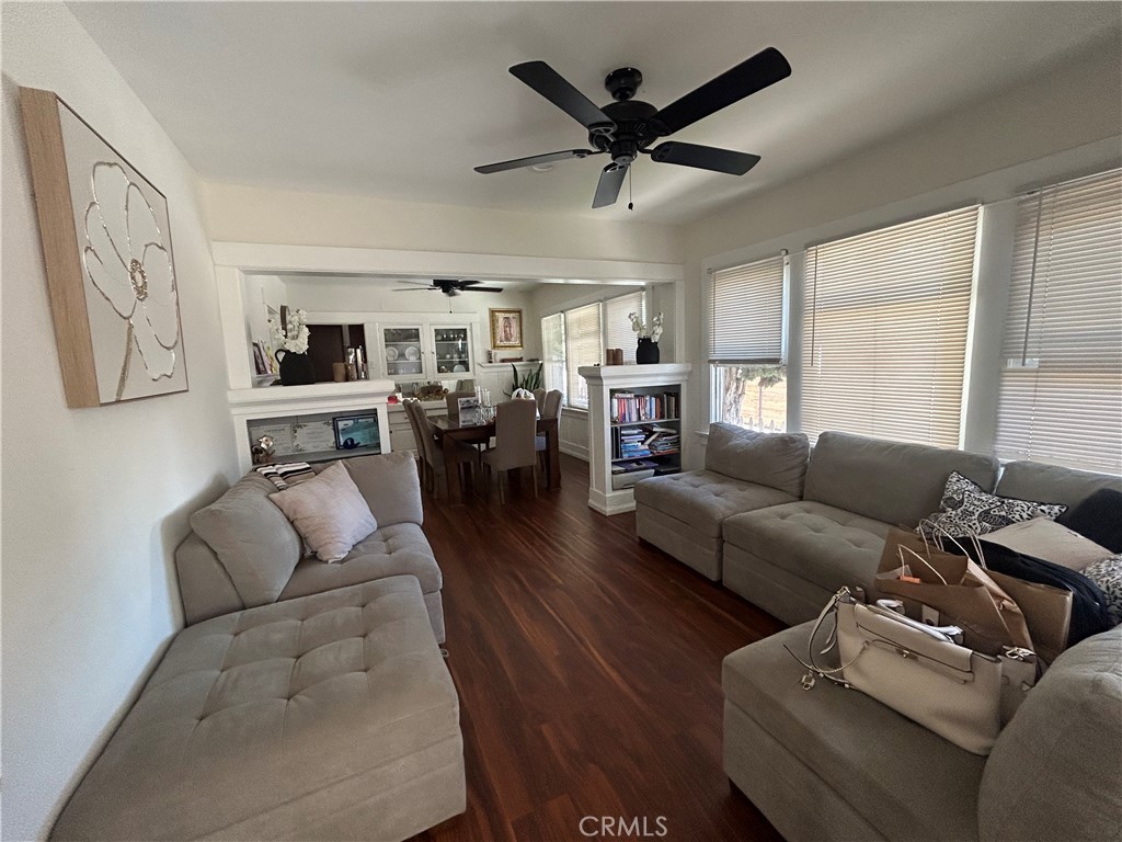 622 West 2nd Street San Pedro, CA 90731 - Photo 41 of 42 a living room with furniture kitchen view and a window