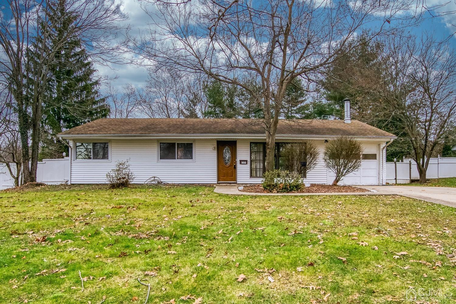 102 New Road Kendall Park, NJ 08824 - Photo 1 of 25 Gallery Image 1
