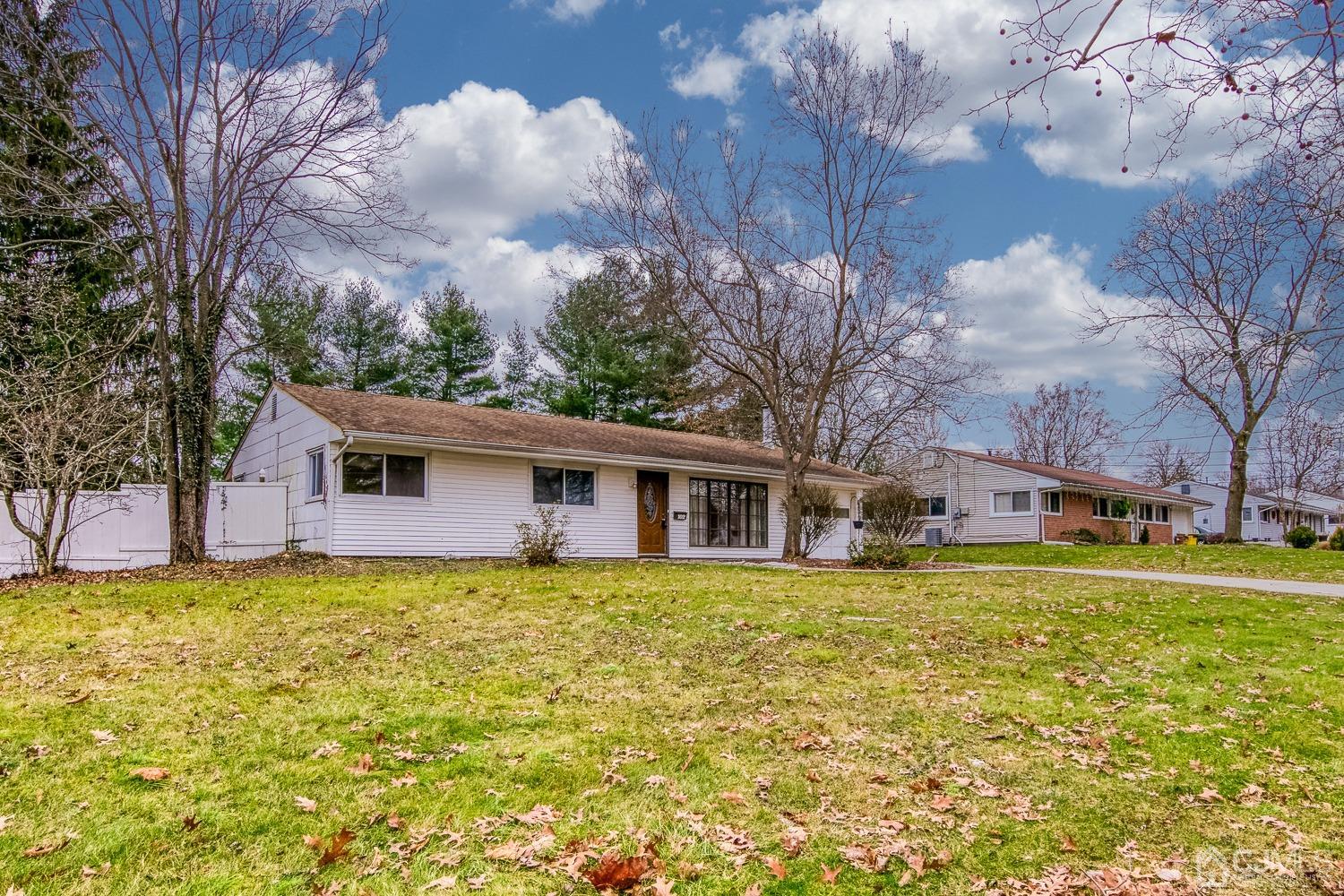 102 New Road Kendall Park, NJ 08824 - Photo 2 of 25 Gallery Image 2