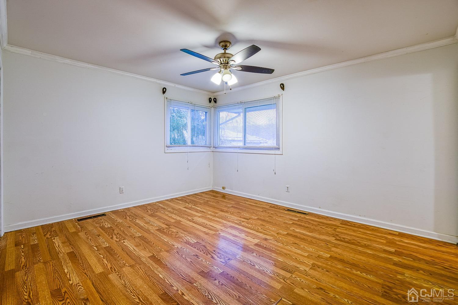 102 New Road Kendall Park, NJ 08824 - Photo 16 of 25 Gallery Image 16