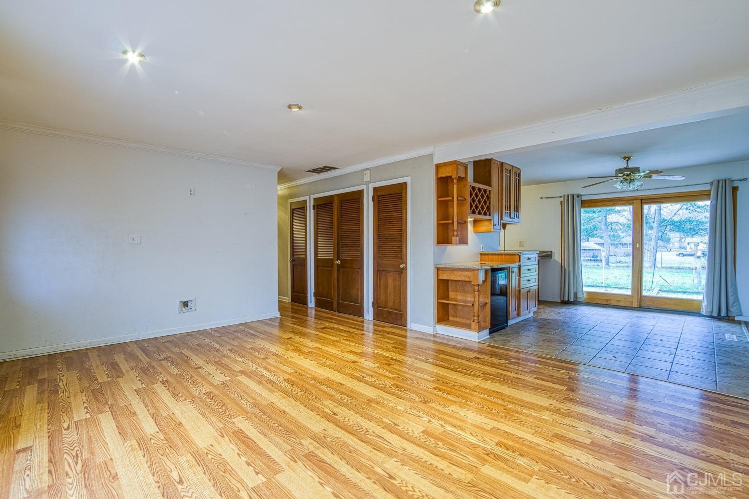 102 New Road Kendall Park, NJ 08824 - Photo 18 of 25 Gallery Image 18