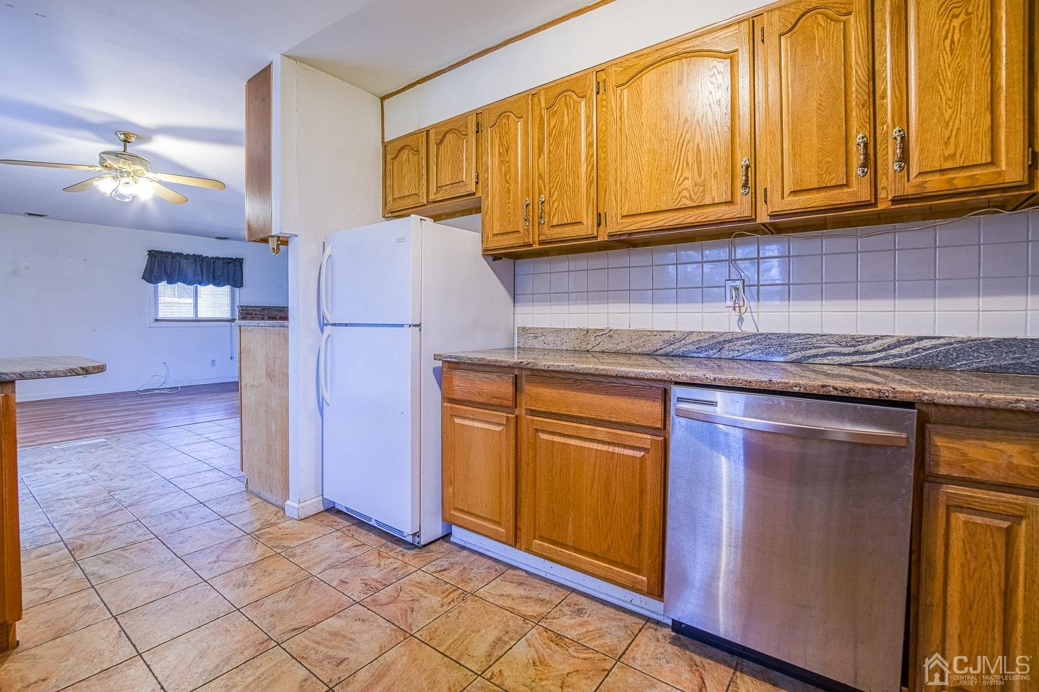 102 New Road Kendall Park, NJ 08824 - Photo 23 of 25 Gallery Image 23