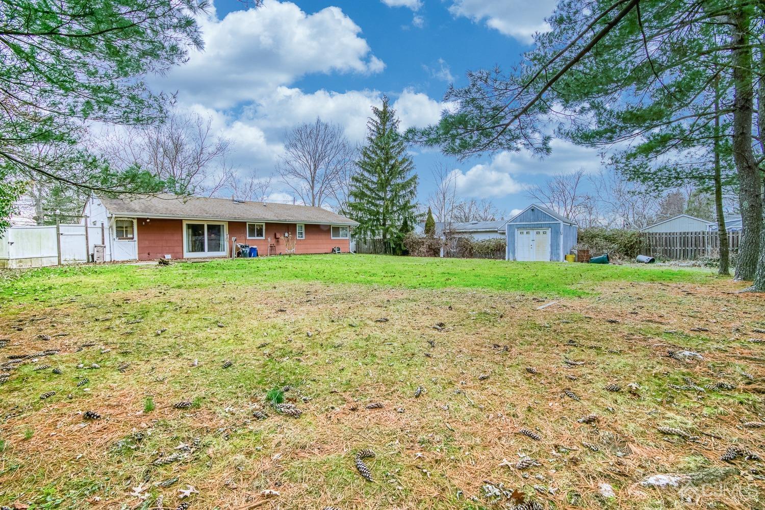 102 New Road Kendall Park, NJ 08824 - Photo 4 of 25 Gallery Image 4