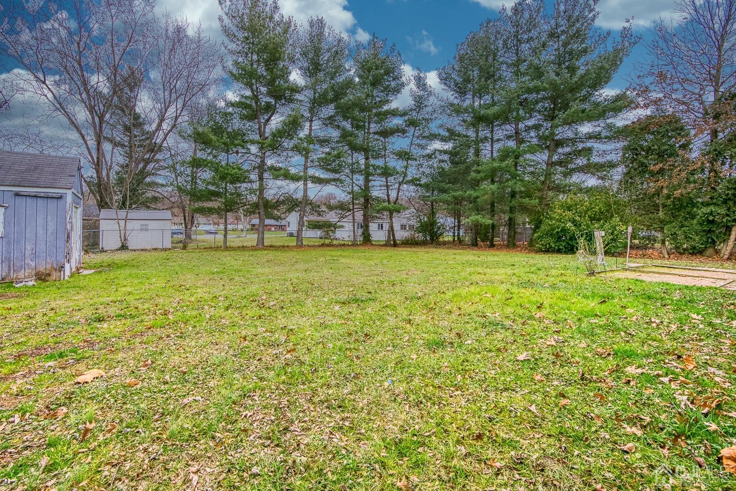 102 New Road Kendall Park, NJ 08824 - Photo 5 of 25 Gallery Image 5