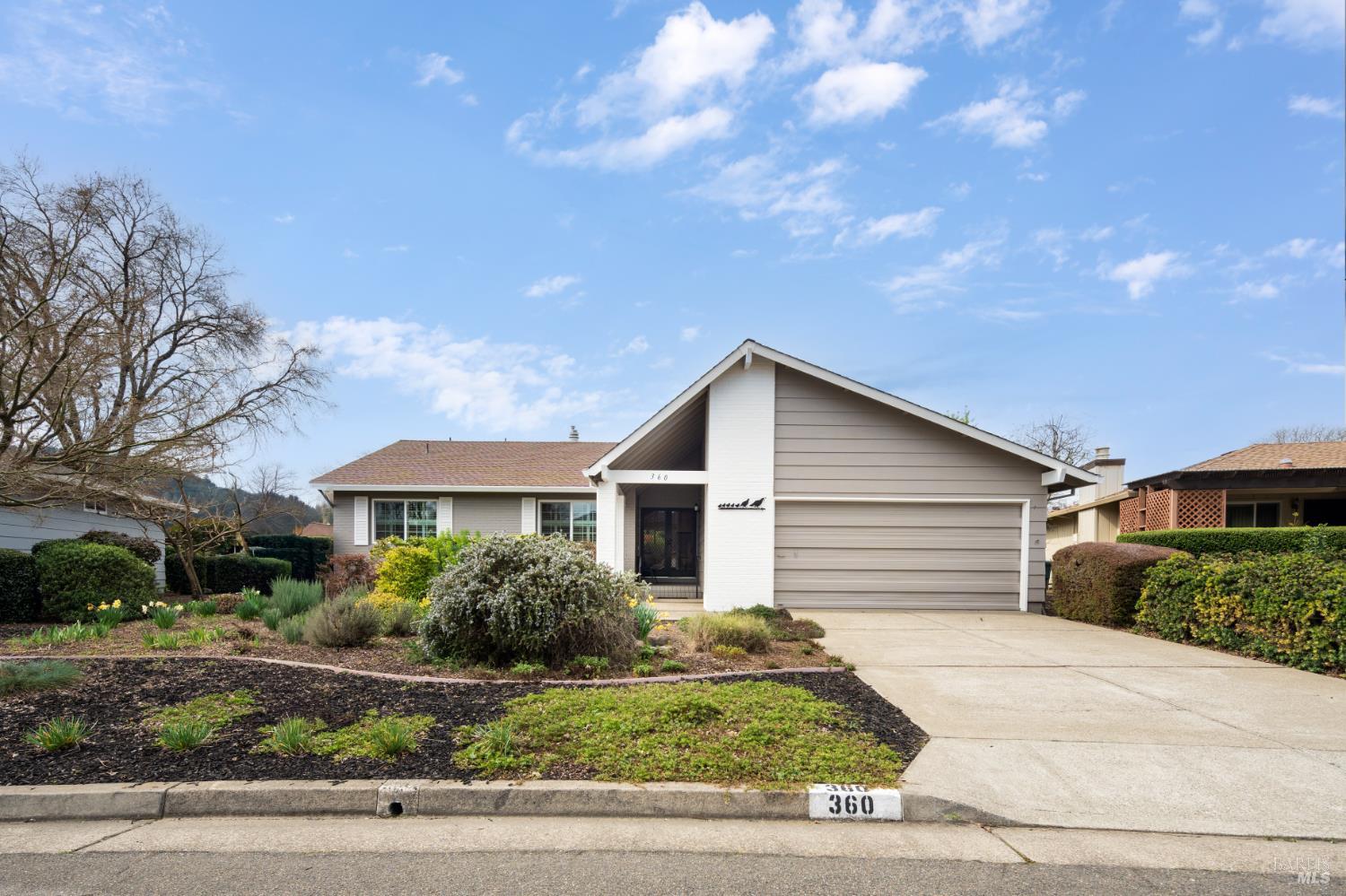 360 Twin Lakes Drive Santa Rosa, CA 95409 - Photo 1 of 33