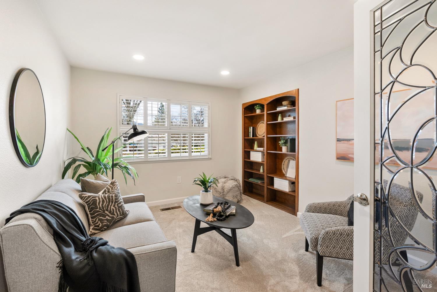 360 Twin Lakes Drive Santa Rosa, CA 95409 - Photo 20 of 33