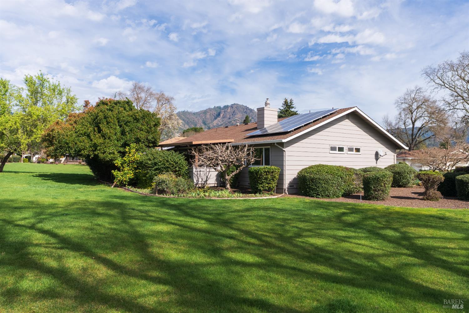 360 Twin Lakes Drive Santa Rosa, CA 95409 - Photo 2 of 33