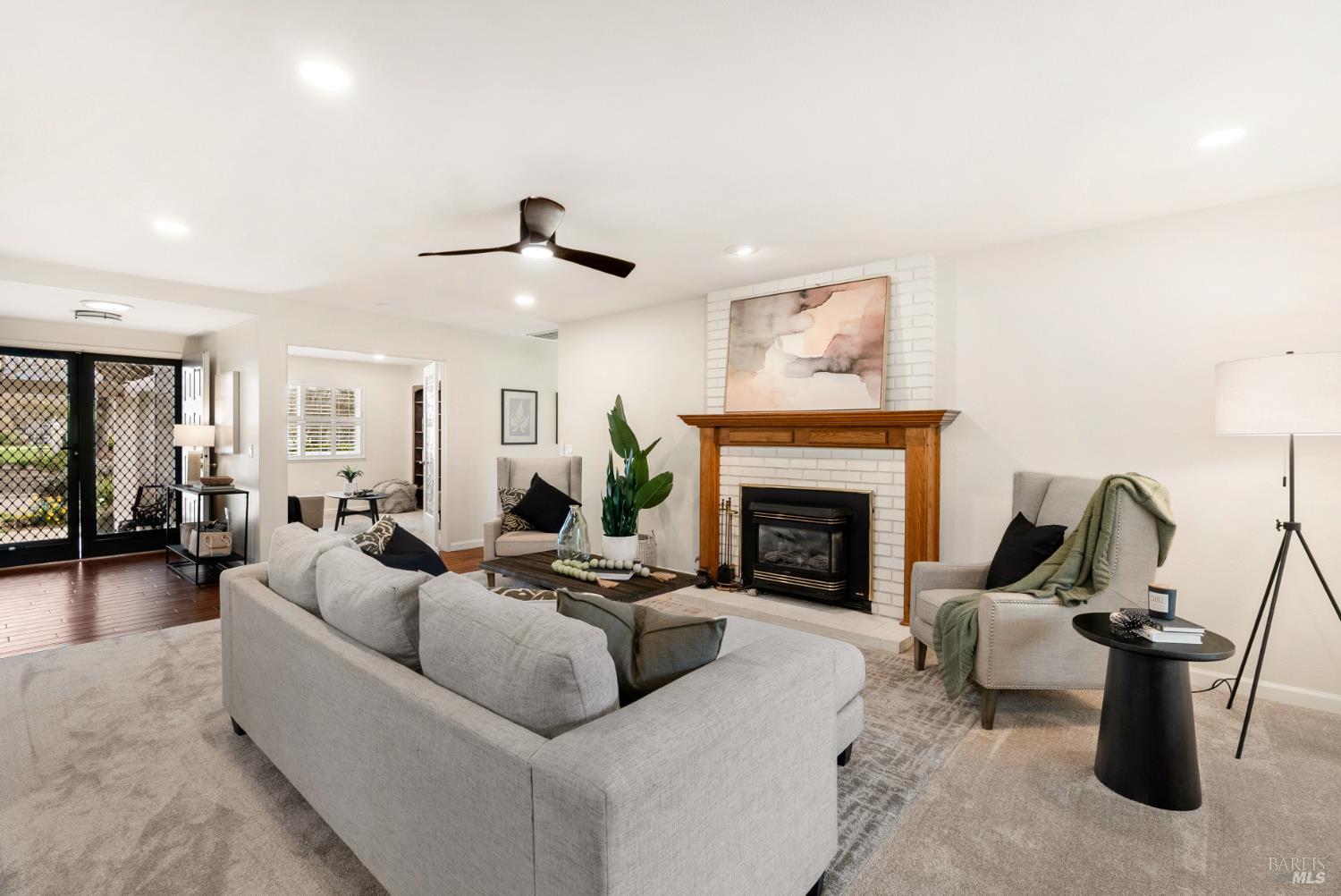 360 Twin Lakes Drive Santa Rosa, CA 95409 - Photo 8 of 33