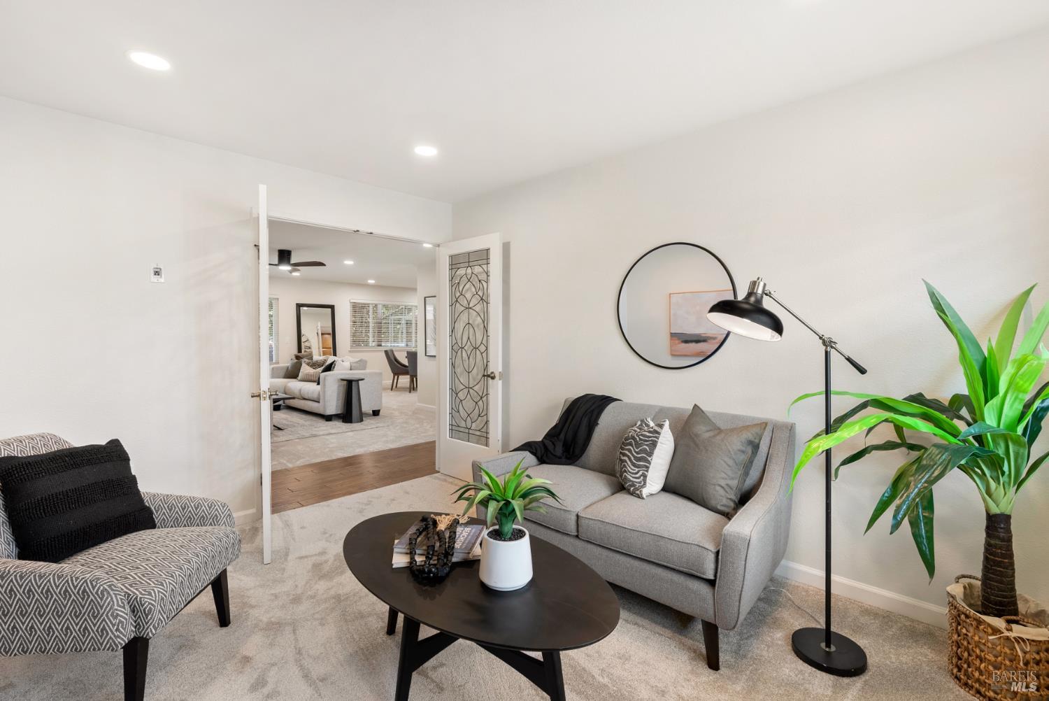 360 Twin Lakes Drive Santa Rosa, CA 95409 - Photo 10 of 33