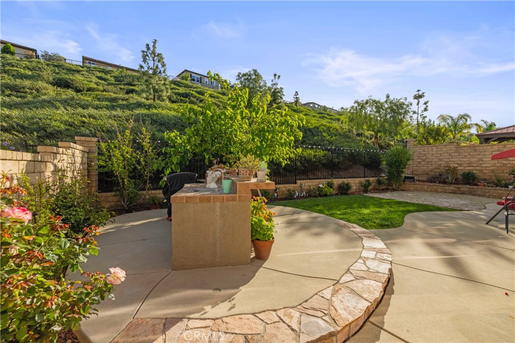 19721 Mathilde Lane Saugus, CA 91350 - Photo 35 of 75