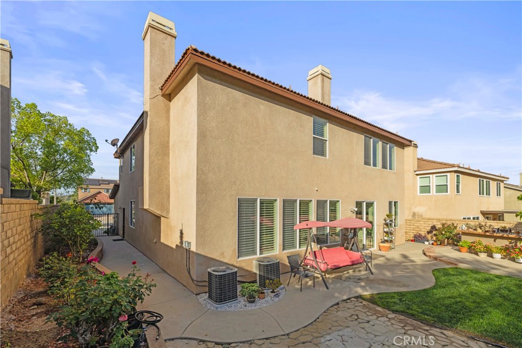 19721 Mathilde Lane Saugus, CA 91350 - Photo 38 of 75