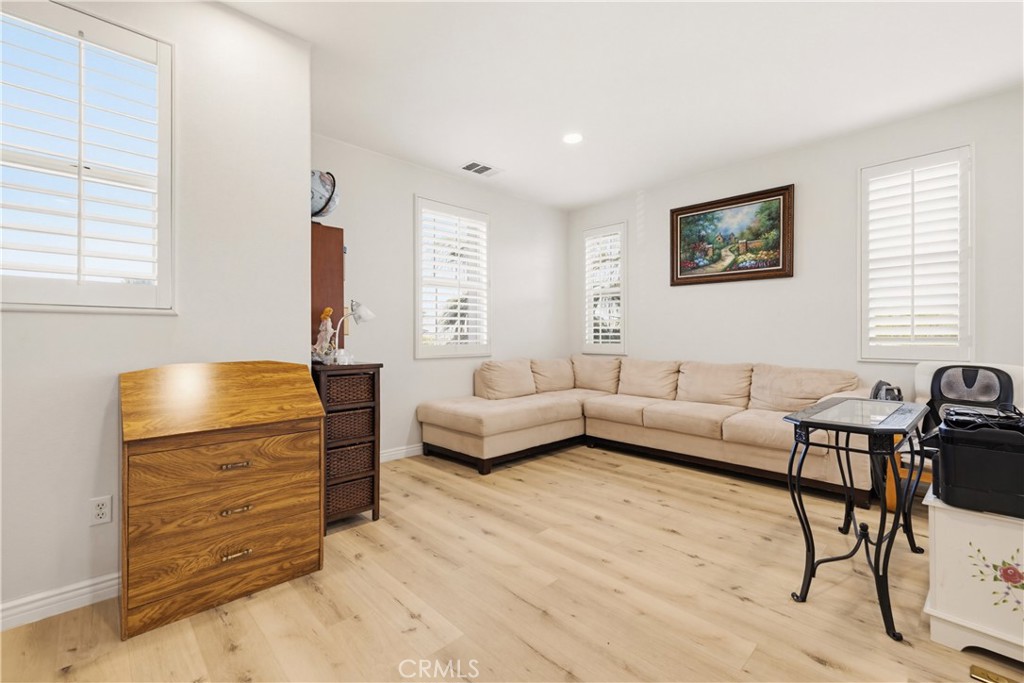 19721 Mathilde Lane Saugus, CA 91350 - Photo 43 of 75