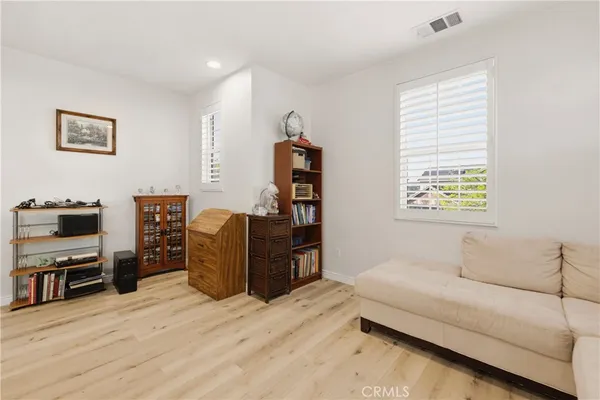 $1,100,000 | 19721 Mathilde Lane, Saugus, CA 91350