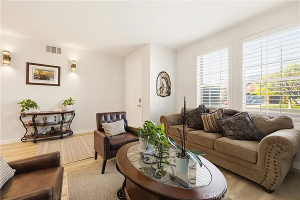 $1,100,000 | 19721 Mathilde Lane, Saugus, CA 91350