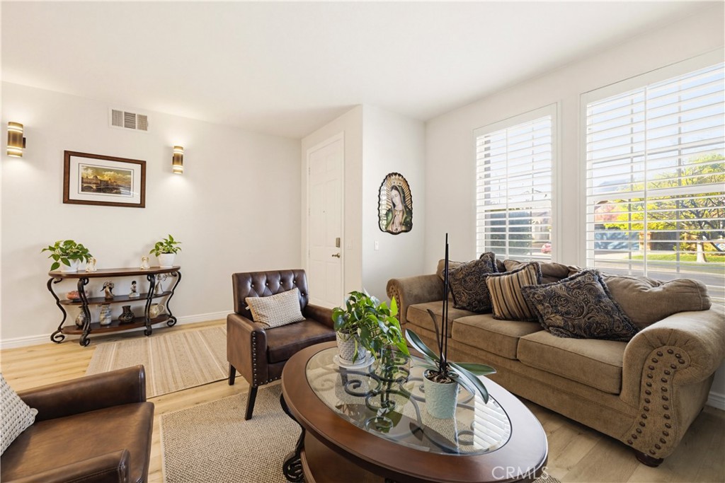 19721 Mathilde Lane Saugus, CA 91350 - Photo 9 of 75