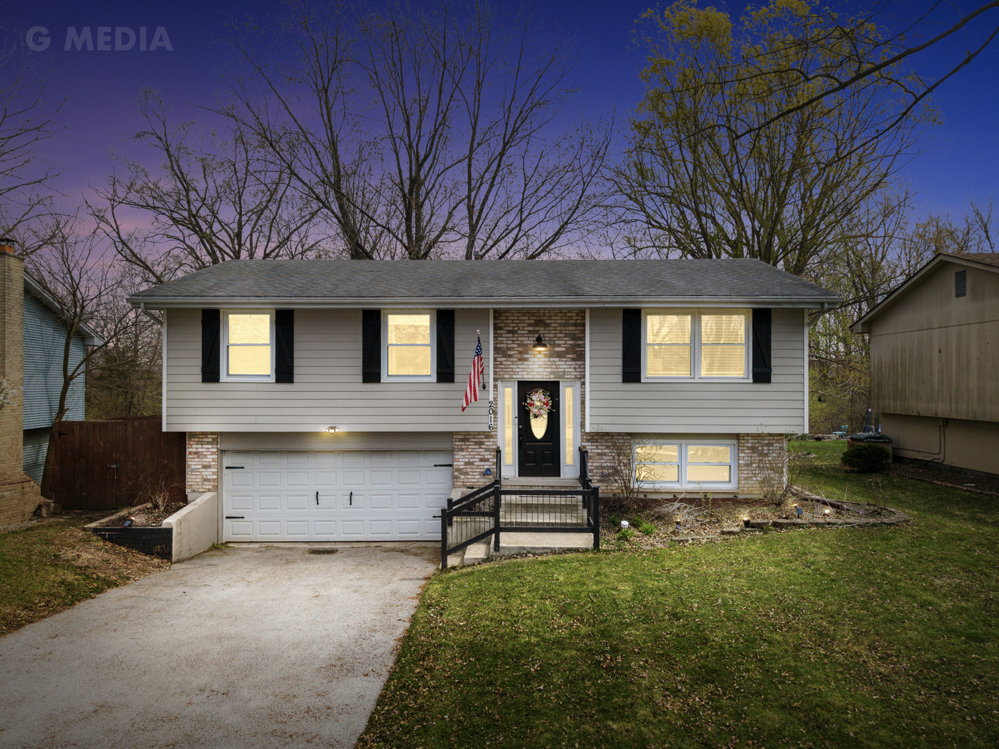 2016 Digby Drive New Lenox, IL 60451 - Photo 2 of 26 a front view of a house with a yard