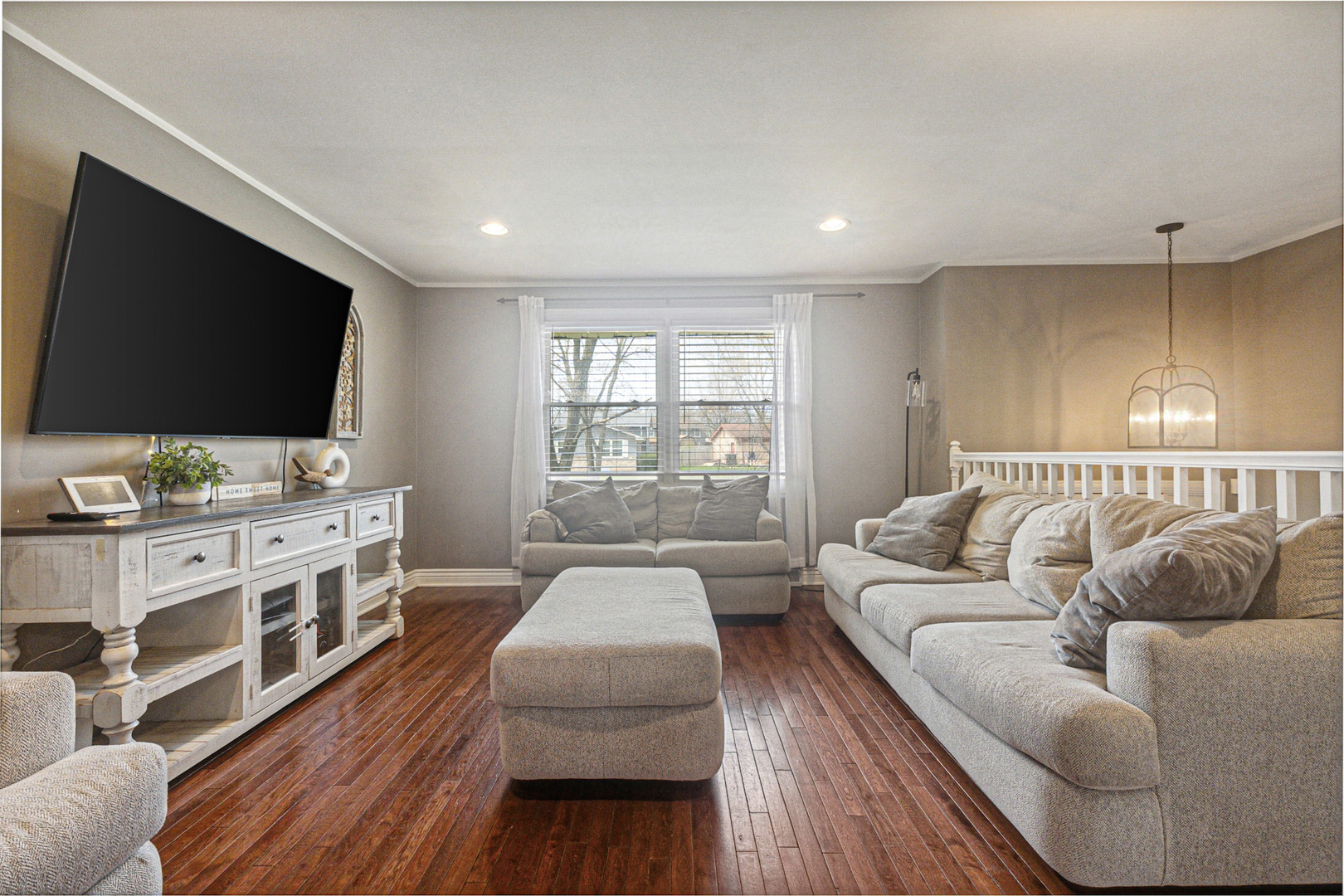 2016 Digby Drive New Lenox, IL 60451 - Photo 5 of 26 a living room with furniture and a flat screen tv