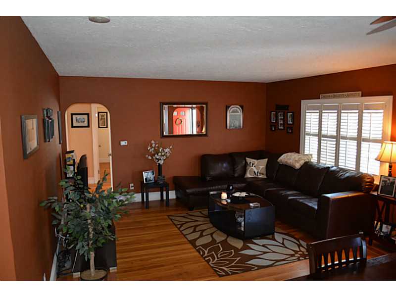 55 Ridgewood Road Pawtucket, RI 02861 - Photo 5 of 16 Living Room.