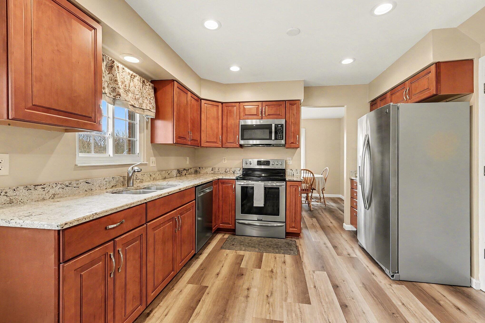 1590 Poplar Ridge Court Florence, KY 41042 - Photo 5 of 26 Gallery Image 5