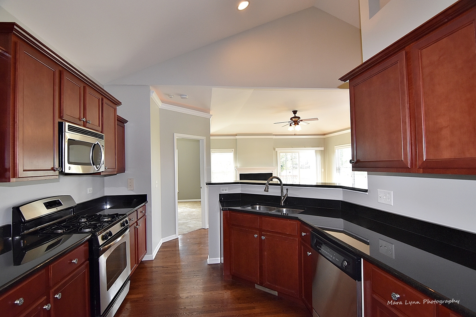 1105 Freedom Road Elburn, IL 60119 - Photo 3 of 23 Gallery Image 3
