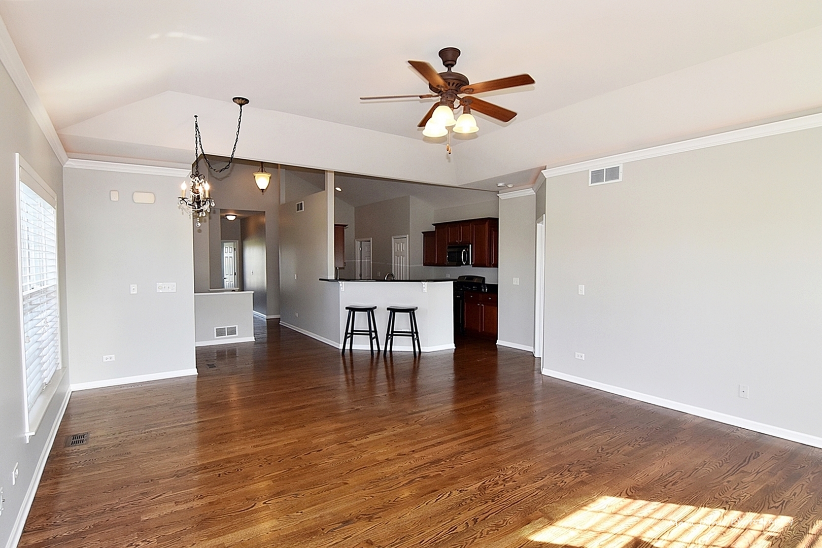 1105 Freedom Road Elburn, IL 60119 - Photo 6 of 23 Gallery Image 6