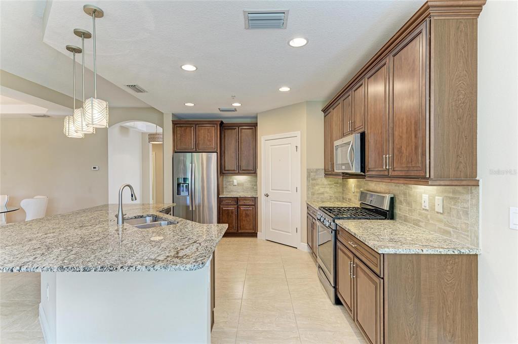 7546 Divot Loop Lakewood Ranch, FL 34202 - Photo 22 of 72