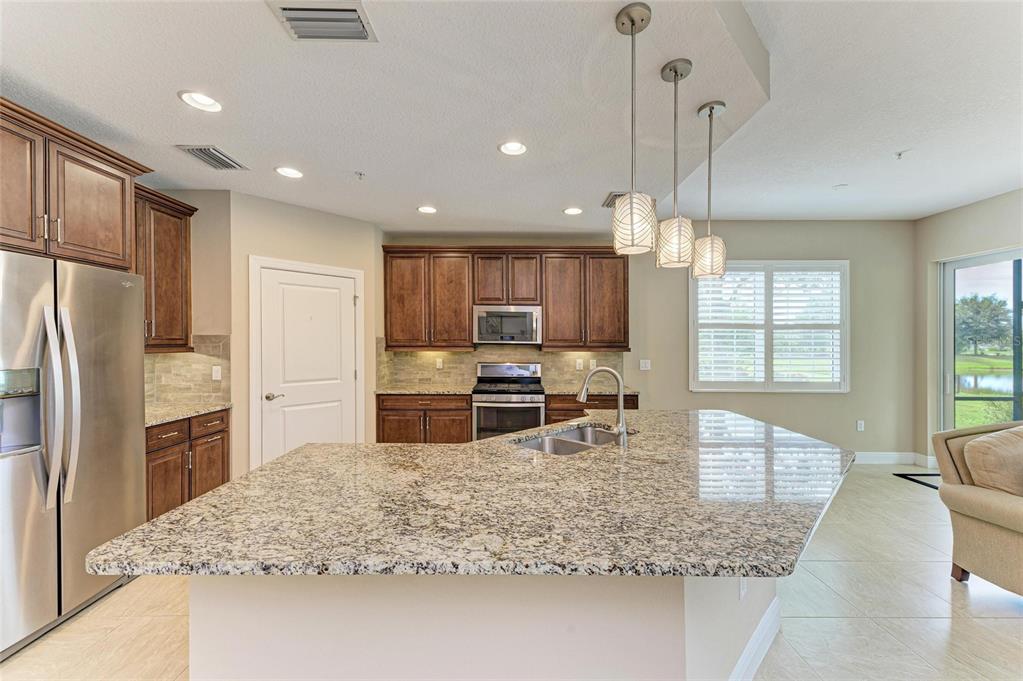 7546 Divot Loop Lakewood Ranch, FL 34202 - Photo 27 of 72