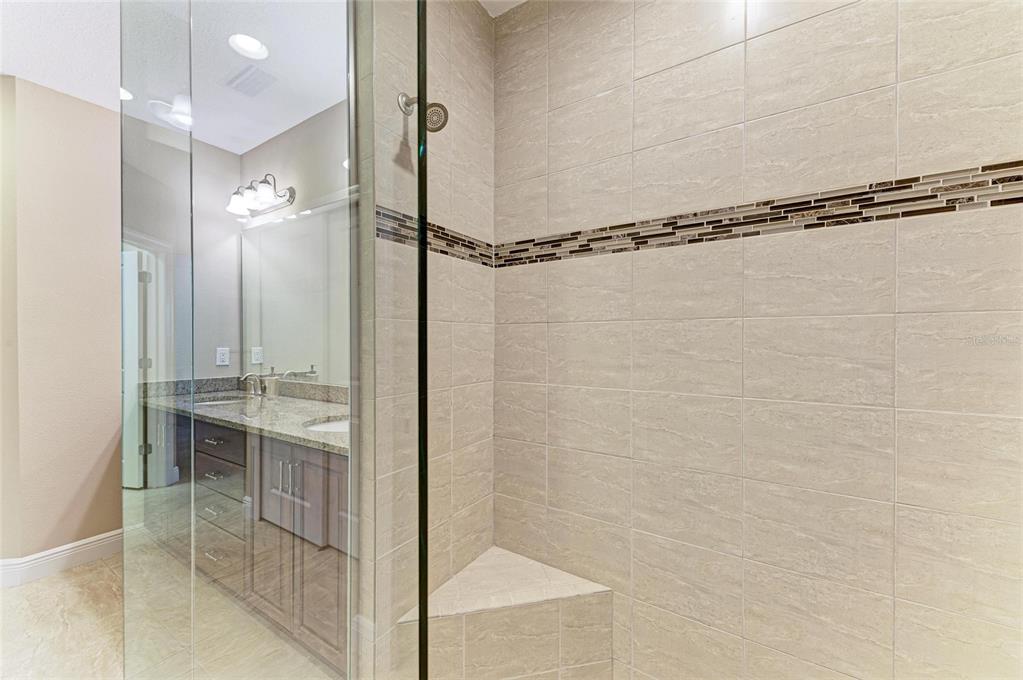 7546 Divot Loop Lakewood Ranch, FL 34202 - Photo 32 of 72