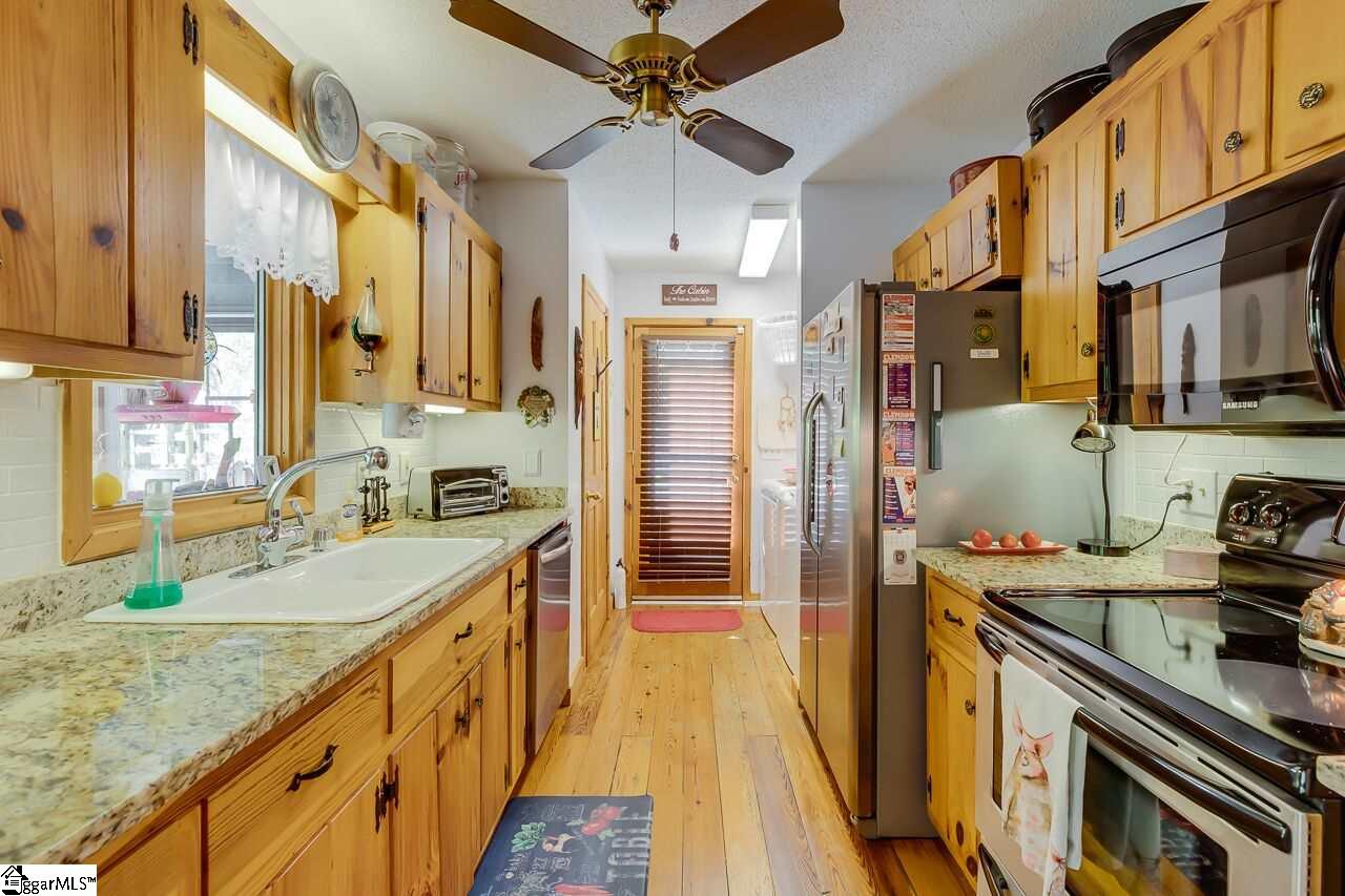 25 Spring Park Drive Cleveland, SC 29635 - Photo 13 of 36 Gallery Image 13