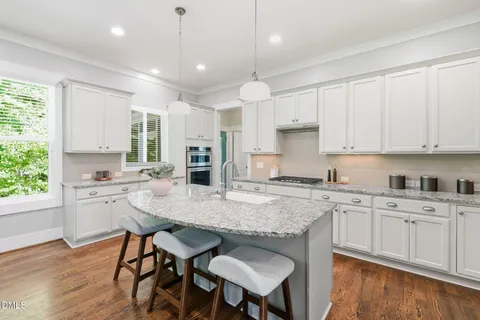 $985,000 | 139 Larkin Lane, Chapel Hill, NC 27516