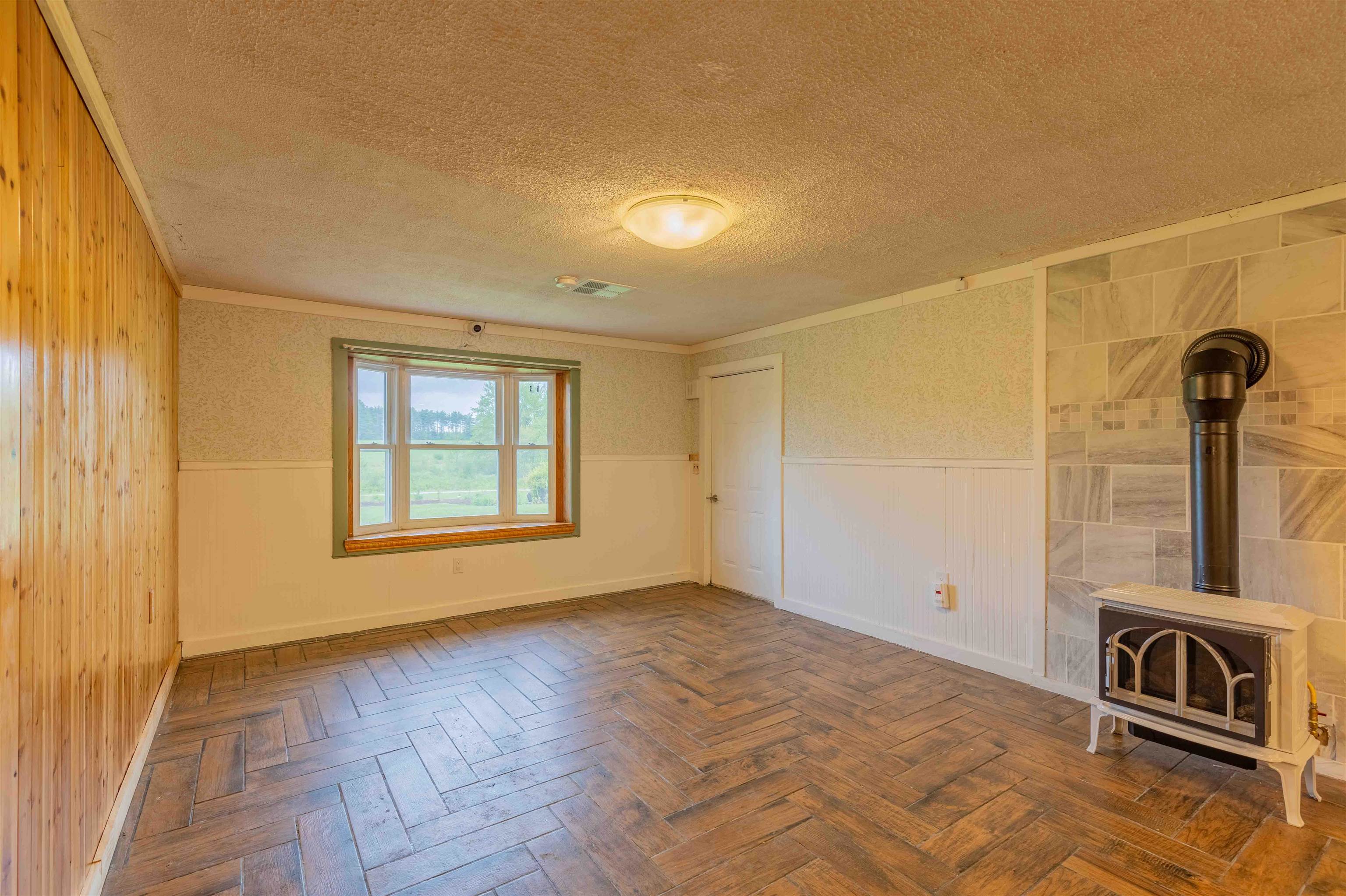 122 Flagg Road Rochester, NH 03839 - Photo 14 of 44