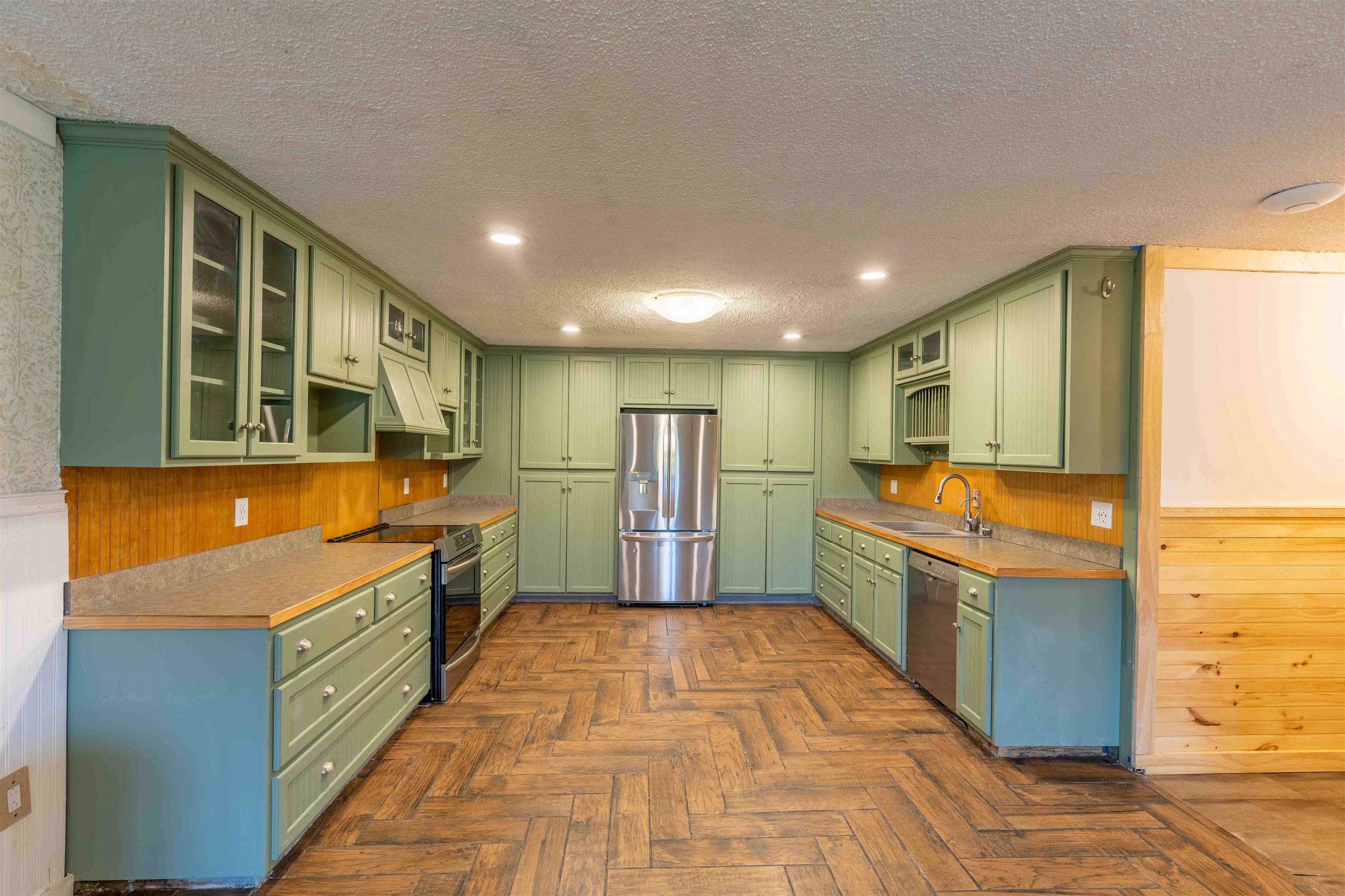 122 Flagg Road Rochester, NH 03839 - Photo 3 of 44