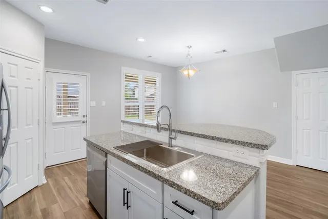 $2,800 | 12103 Dawn Mist Court, Pearland, TX 77584