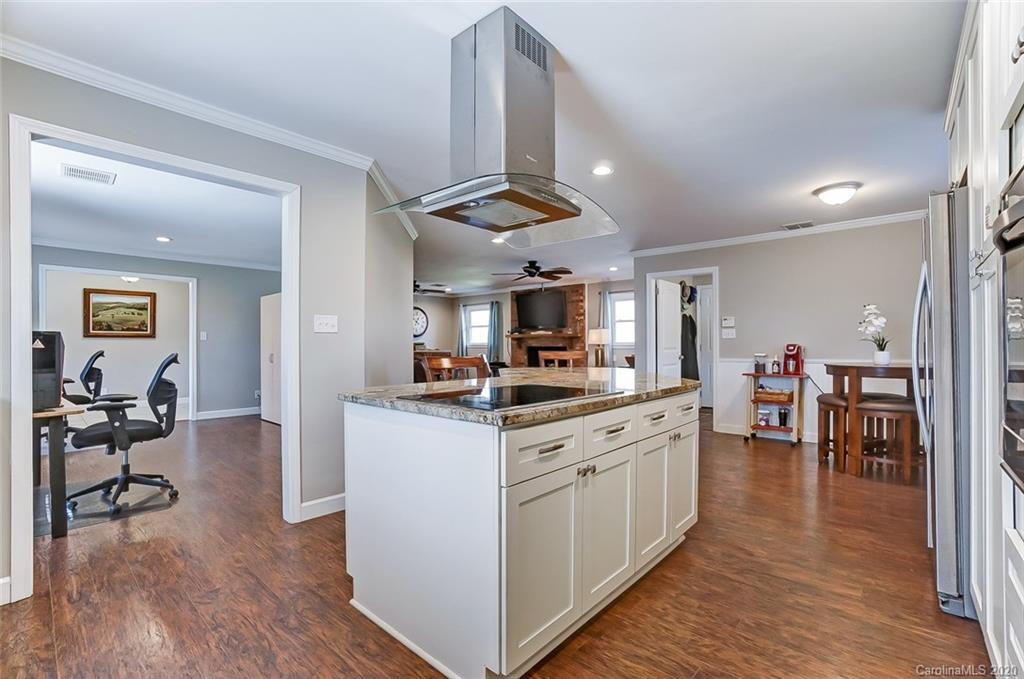 4237 Rocky River Road Charlotte, NC 28215 - Photo 7 of 35