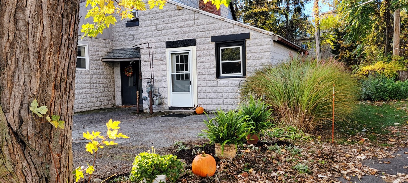 625 Shelford Road Irondequoit, NY 14609 - Photo 1 of 1 Welcome to 625 Shelford Rd!!
