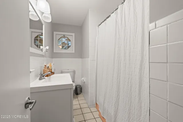 a view of a storage & utility room