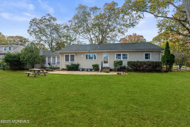 $2,450,000 | 271 Jerome Avenue, Oakhurst, NJ 07755