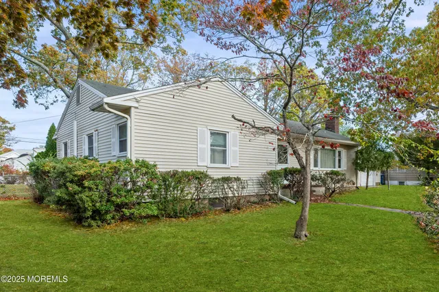 $2,450,000 | 271 Jerome Avenue, Oakhurst, NJ 07755
