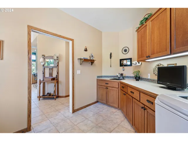 $2,200,000 | 90849 Coburghills Drive, Eugene, OR 97408