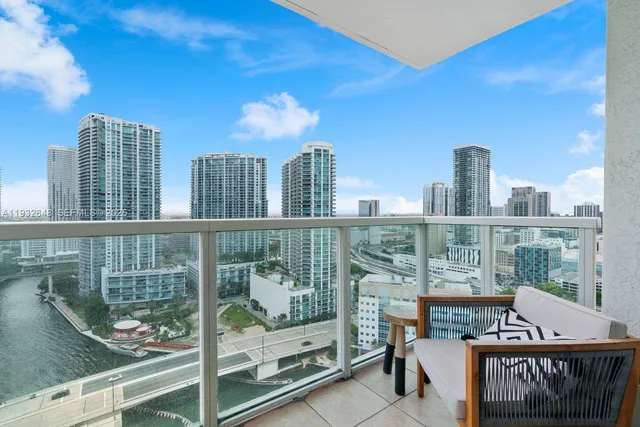 $4,250 | 31 Southeast 5th Street, Unit 2911, Miami, FL 33131
