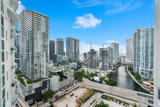 $4,250 | 31 Southeast 5th Street, Unit 2911, Miami, FL 33131