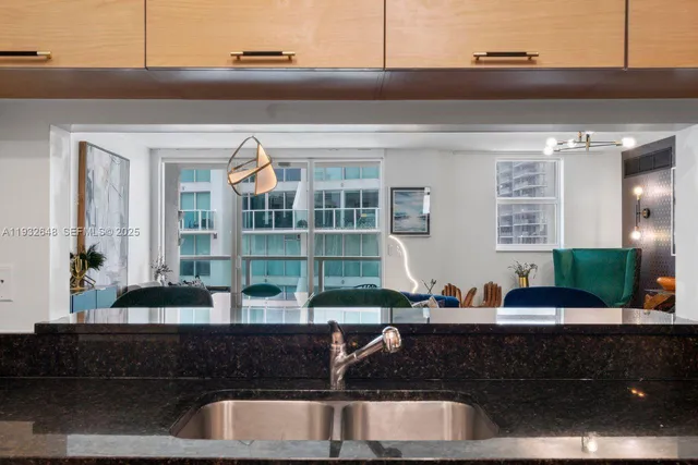 $4,250 | 31 Southeast 5th Street, Unit 2911, Miami, FL 33131