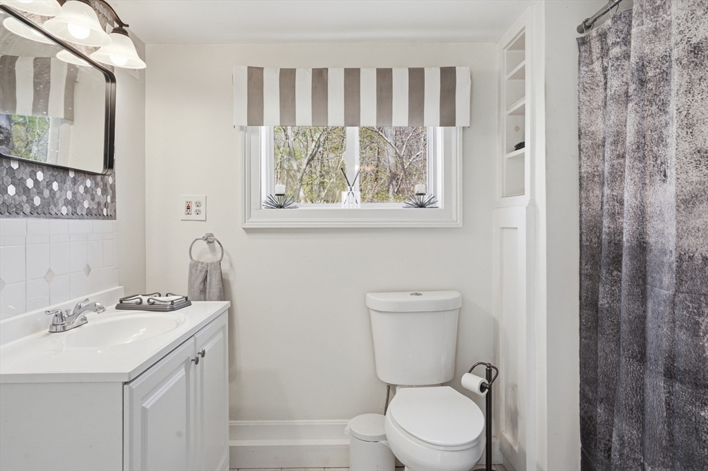 299 Clark Rd Extension Sturbridge, MA 01518 - Photo 18 of 42