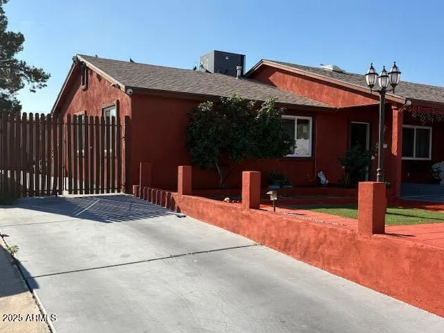 a front view of house with yard