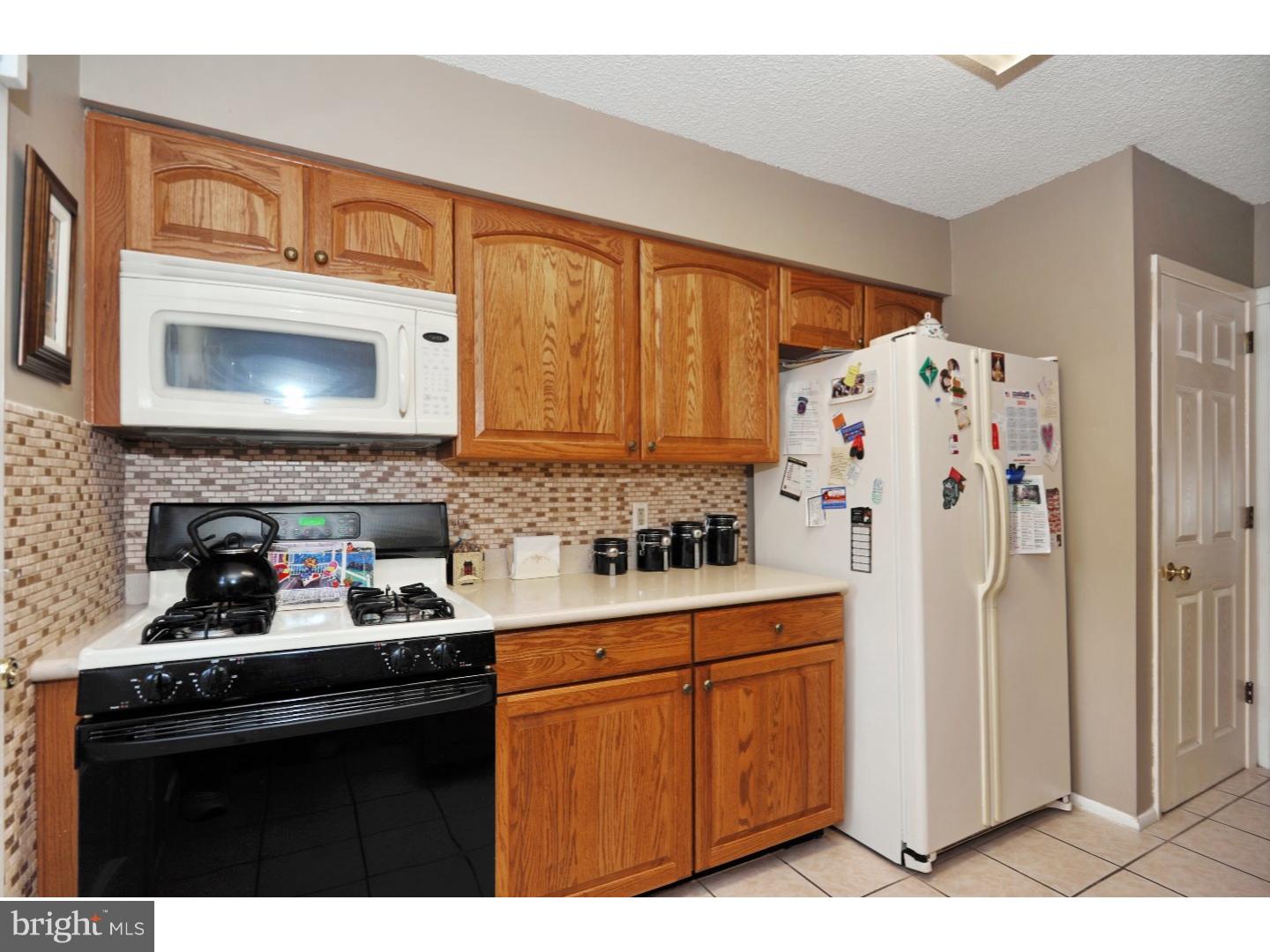 904 Independence Road Norristown, PA 19403 - Photo 13 of 25 Kitchen