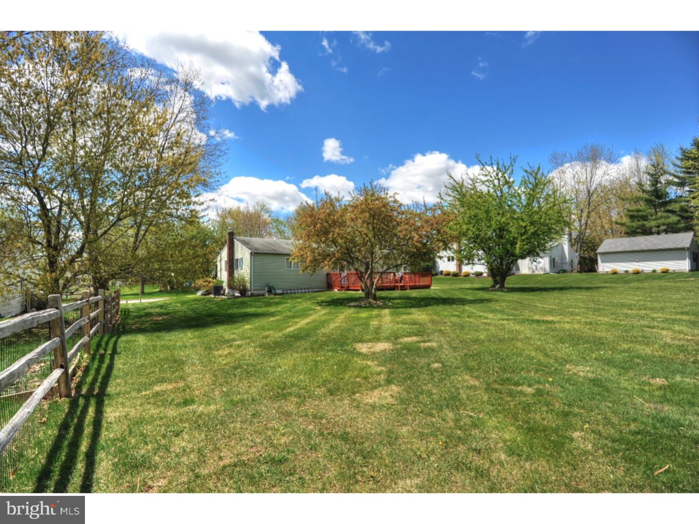904 Independence Road Norristown, PA 19403 - Photo 25 of 25 Side Yard