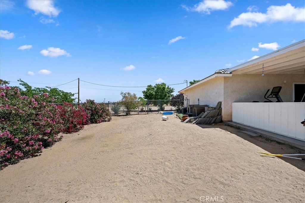11362 Sonora Road Phelan, CA 92371 - Photo 32 of 43