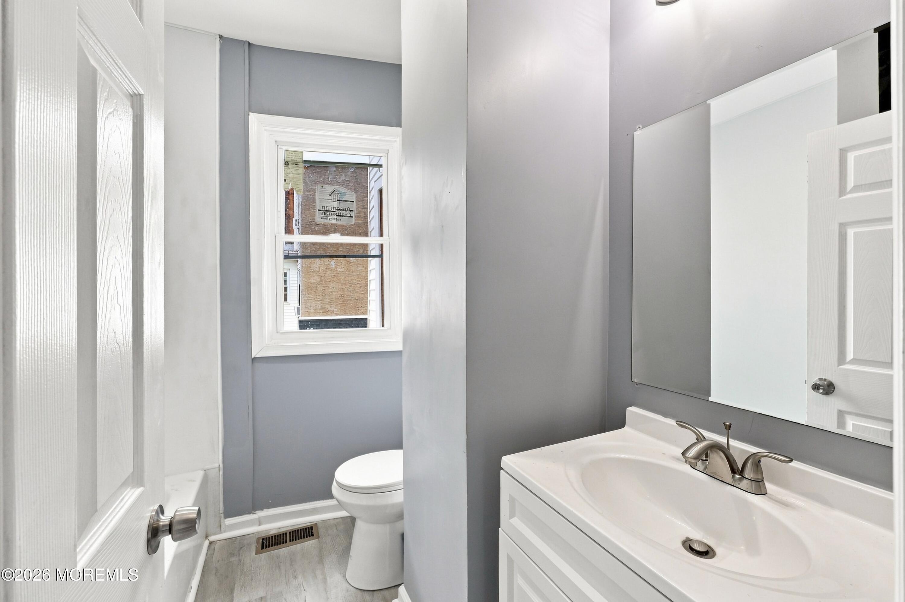 320 Rutherford Avenue Trenton, NJ 08618 - Photo 16 of 25 26