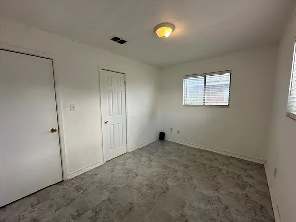 $1,550 | 115 Lee Avenue, Gregory, TX 78374